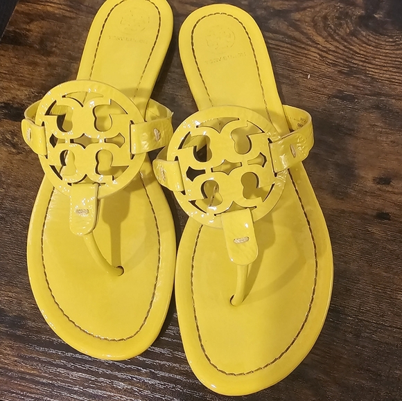 Tory Burch Women's Miller Patent Lemon Rind Sandals Size--8 - Picture 7 of 13